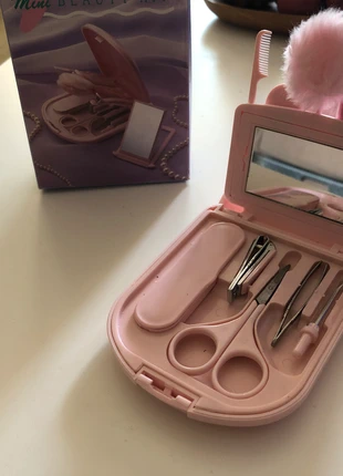Mini Beauty Kit , brand: beauty kit, condizioni: Nuovo con cartellino, €15.00, €16.45 include la Protezione acquisti