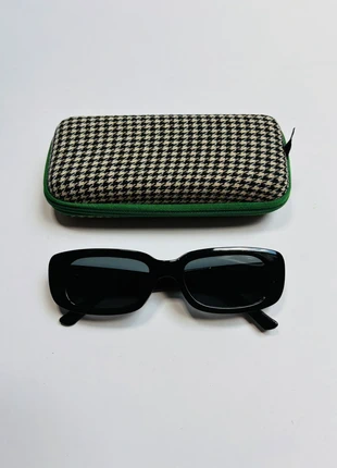 Lunettes de soleil, rectangulaire noir été, brand: Vintage Dressing, condition: Very good, €4.90, €5.85 includes Buyer Protection