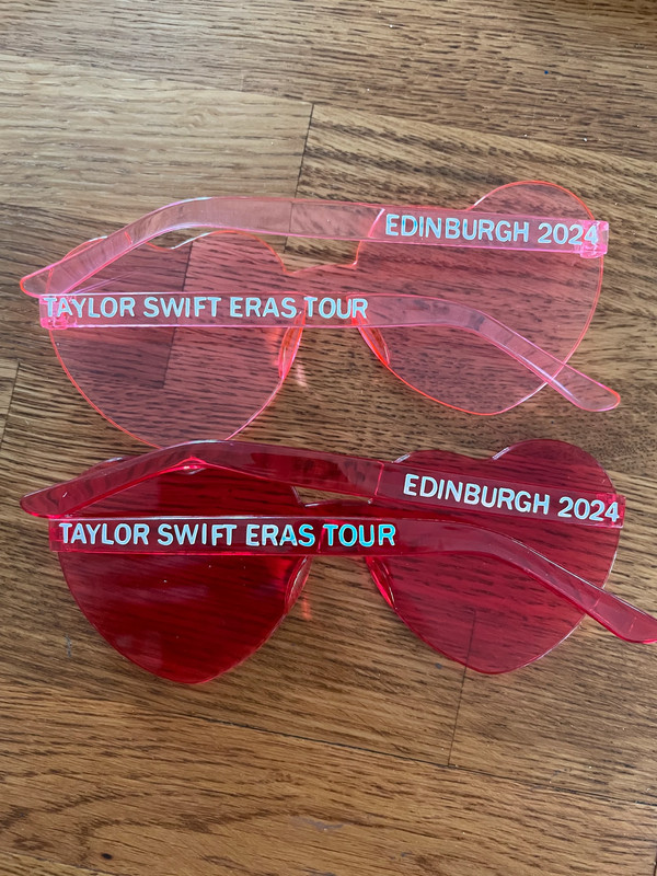 Taylor Swift eras tour Edinburgh 2024 x 2 Vinted