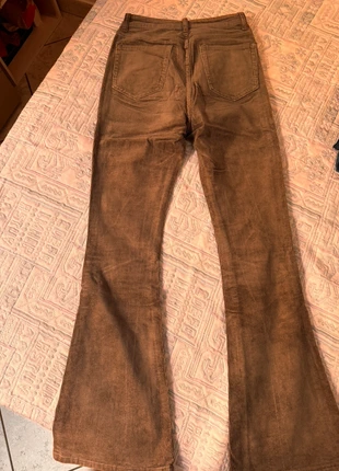 Jeans a zampa marroni shein, taglia XS, merk: Shein, staat: Heel goed, maat: XS / 34 / 6, € 3,00, € 3,85 inclusief Kopersbescherming