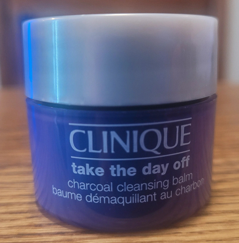 Clinique take the day off
charcoal cleansing balm .5oz 1