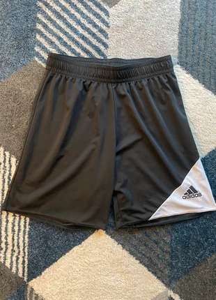 Short de sport Adidas climalite taille M, merk: adidas, staat: Heel goed, maat: M, € 15,00, € 16,45 inclusief Kopersbescherming