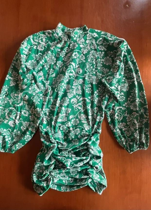 Vestirlo estilo geisha en color verde y estampado floral, Zara, marque: Zara, état: Très bon état, taille: M / 38 / 10, 15,00 €, 16,45 € Protection acheteurs incluse