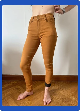 Jeans Slim/Skinny Marron Moutarde 🌟 Marque Voggo, Taille 36 S – Chic et Cintré avec Élasthane, marque: Voggo, état: Très bon état, taille: S / 36 / 8, 12,00 €, 13,30 € Protection acheteurs (Pro) incluse