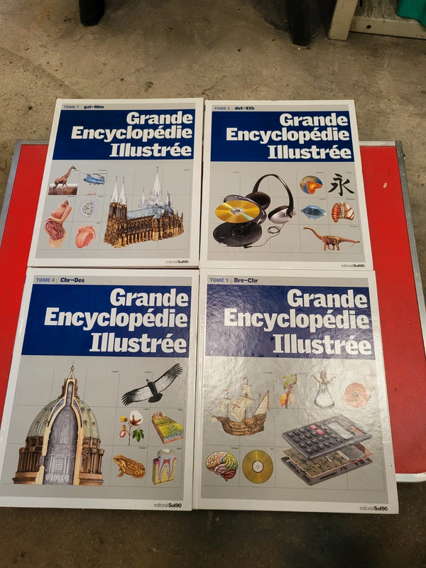 Lot de 4 livres la grande encyclopédie