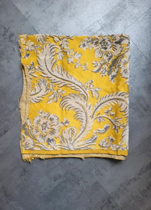 Tissu damassé doré motifs feuilles argentés., staat: Heel goed, € 5,00, € 5,95 inclusief Kopersbescherming