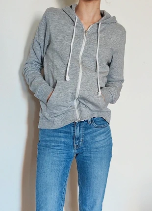 Felpa grigia basic con zip e cappuccio Divided, brand: H&M Divided, condizioni: Ottime, taglia: S / IT 40 / EU 36, €7.00, €8.05 include la Protezione acquisti