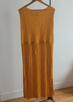 Robe jaune, marque: ASOS Design, état: Très bon état, taille: XXL / 44 / 16, 8,00 €, 9,10 € Protection acheteurs incluse