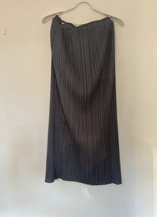 Issey Miyake Pleats Please Skirt, merk: Pleats Please Issey Miyake, staat: Nieuw zonder prijskaartje, maat: M / 38 / 10, € 265,00, € 278,95 inclusief Kopersbescherming