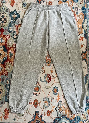 Jogging Jennyfer taille S, marque: Jennyfer, état: Très bon état, taille: S, 5,00 €, 5,95 € Protection acheteurs incluse