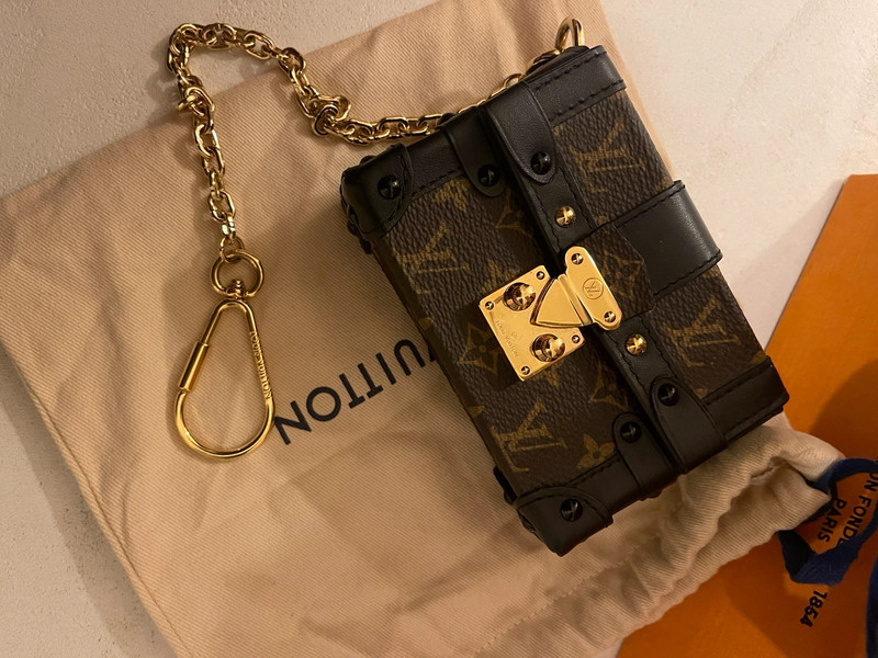 Écharpe Louis Vuitton - Vinted