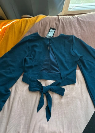 Haut bleu canard dos nu à noeud manches évasées, brand: EDJI, condition: New with tags, size: S / 36 / 8, €10.00, €11.20 includes Buyer Protection