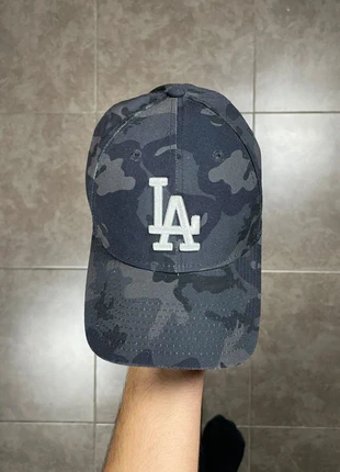 Casquette New Era de Los Angles comme neuf motif camouflage bleu, marque: New Era, état: Très bon état, taille: Taille unique, 14,99 €, 16,44 € Protection acheteurs incluse