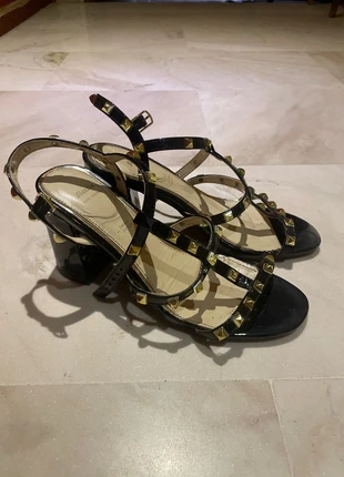 Tacchi Neri aperti con borchie Bata, marque: Bata, état: Bon état, taille: 37, 5,00 €, 5,95 € Protection acheteurs incluse