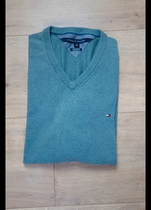Pull a col v Tommy Hilfiger vert T. XI, marke: Tommy Hilfiger, zustand: Sehr gut, größe: XL, 15,00 €, 16,45 € inklusive Vinted-Käuferschutz