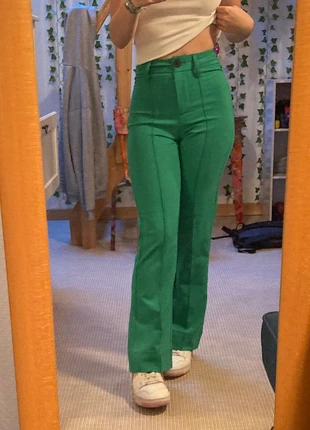 Pantalon verte 💚, marque: COQUETTE, état: Neuf sans étiquette, taille: XXS / 32 / 4, 15,00 €, 16,45 € Protection acheteurs incluse