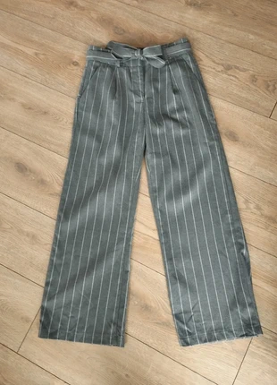 Pantalon court à jambes larges taille haute gris à rayures femme taille 34 taille XS Jennyfer, marca: Jennyfer, estado: Muy bueno, tamaño: XS / 34 / 6, 5,00 €, 5,95 € Protección al comprador incluida