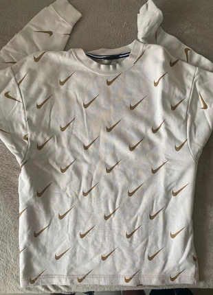Pull Nike, Taille S, brand: Nike, condition: Very good, size: S, €10.00, €11.20 includes Buyer Protection