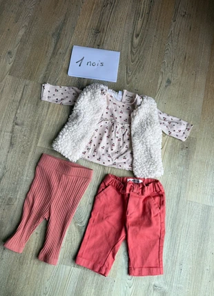 Ensemble 1 mois, marke: Kiabi, zustand: Sehr gut, größe: 1-3 Monate / 56, 4,00 €, 4,90 € inklusive Vinted-Käuferschutz
