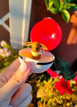Eevee Poké Ball Ring, marke: Pokémon, zustand: Sehr gut, größe: Größenverstellbar, 18,00 €, 19,60 € beinhaltet Vinted-Käuferschutz Pro