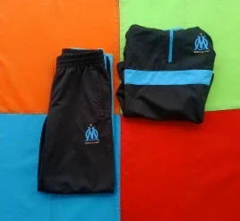 survêtement Marseille, état: Très bon état, taille: 12 ans / 152 cm, 8,50 €, 9,63 € Protection acheteurs incluse