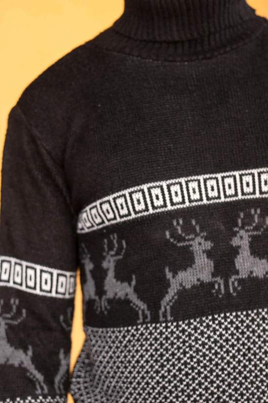 Vintage Christmas Jumper Turtle Neck in Black M  4