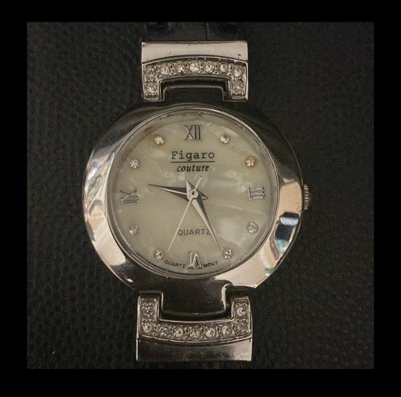 Vintage Ladies Figaro Couture Analog Silver Tone with mother of pearl face watch- used 1