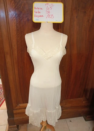 Nuisette ou fond de robe, brand: Vintage, condition: Satisfactory, €5.00, €5.95 includes Buyer Protection