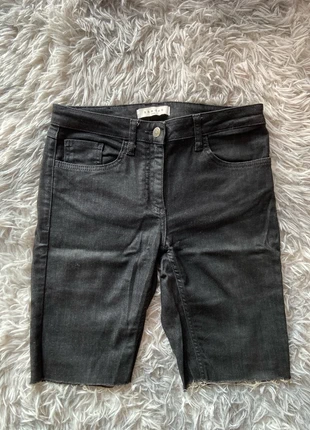 Short en jean été Sandro Taille 38 / M Couleur Noir, marque: Sandro, état: Très bon état, taille: M / 38 / 10, 5,00 €, 5,95 € Protection acheteurs incluse