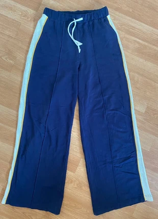 Pantalón à bandes latérales Zara , marque: Zara, état: Neuf sans étiquette, taille: S / 36 / 8, 15,00 €, 16,45 € Protection acheteurs incluse