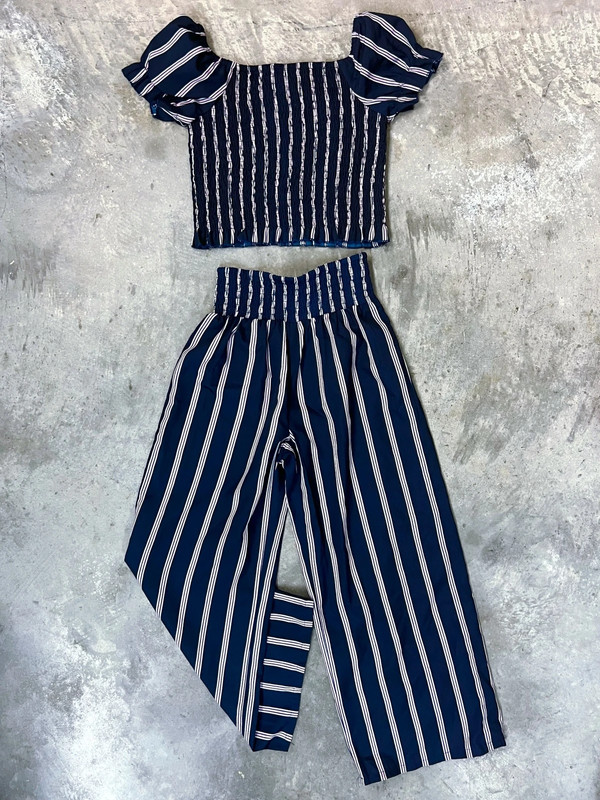 Girls Two Piece Set Size 7 1