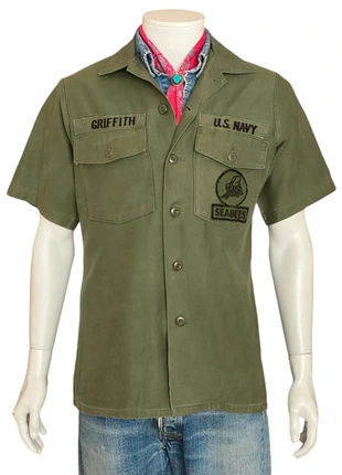 Size M. Authentic Seabees US Army 70’s Vietnam era Vintage OG-107 fatigue Shirt., merk: U.S. ARMY, staat: Heel goed, maat: M, € 125,00, € 131,95 inclusief Kopersbescherming