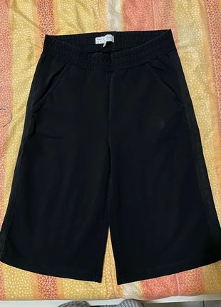 Pantalone al ginocchio , marque: Two Of A Kind, état: Bon état, taille: S / 36 / 8, 6,00 €, 7,00 € Protection acheteurs incluse