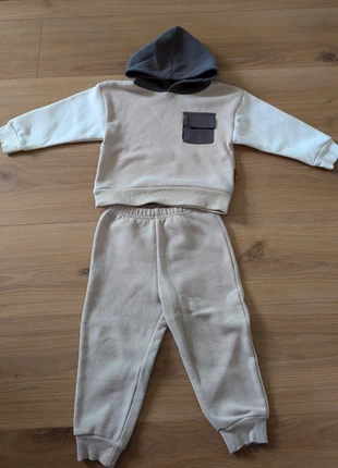 Set Lila&Jack Kapuzenpullover Jogginghose, marque: Lila & Jack, état: Très bon état, taille: 24-36 mois / 92 cm, 4,50 €, 5,43 € Protection acheteurs incluse