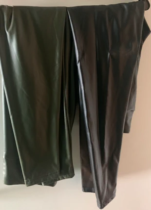 2 leatherlook leggings, marca: Leggings, estado: Bom, tamanho: S / 36 / 8, €7.50, €8.58 inclui Proteção do Comprador