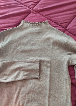 Maglietta con colletto, marke: Bershka, zustand: Sehr gut, größe: XS / 34 / 6, 2,00 €, 2,80 € inklusive Vinted-Käuferschutz