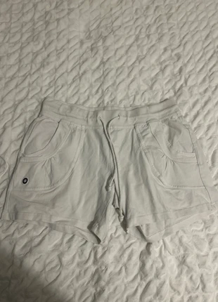 Short Blanc Femme M, marke: Crivit, zustand: Sehr gut, größe: M / 38 / 10, 3,00 €, 3,85 € inklusive Vinted-Käuferschutz
