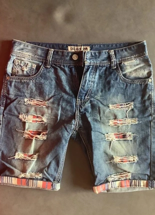 Short en jean Exclusive taille M Bleu / blanc, marque: Exclusive, état: Très bon état, taille: 16 ans / 176 cm, 4,00 €, 4,90 € Protection acheteurs incluse