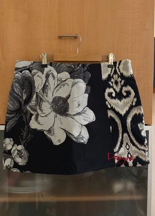 Minifalda Desigual Rainbow – estampado floral, marca: Desigual, estado: Nuevo sin etiquetas, tamaño: XL / 42 / 14, 17,00 €, 18,55 € Protección al comprador incluida