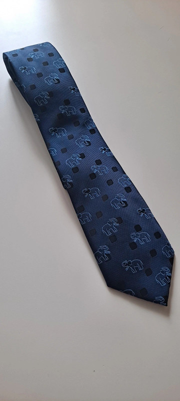 Corbata con estampado de elefantes 2