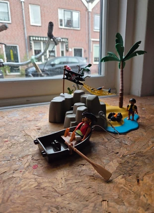 Playmobil pirateneiland met schat, merk: Playmobil, staat: Heel goed, maat: 5 jaar / 110 cm, € 5,00, € 5,95 inclusief Kopersbescherming