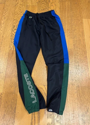 Pantaloni sportivi Lacoste con aperture laterali unisex M, marque: Lacoste, état: Bon état, taille: M / 38 / 10, 19,00 €, 20,65 € Protection acheteurs incluse