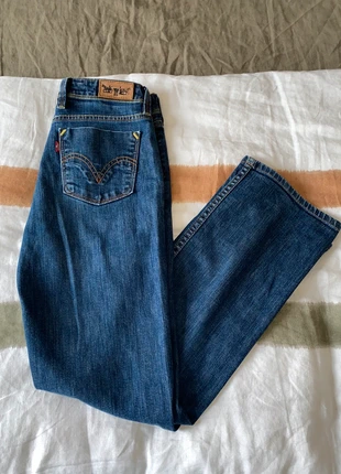 Jeans Levi’s 627, brand: Levi's, condizioni: Buone, taglia: IT 36 | W26, €8.00, €9.10 include la Protezione acquisti