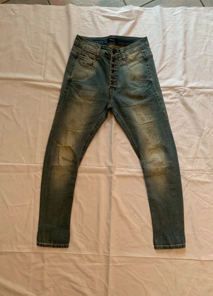 Jeans invictus éffet délavé,troué et usé, marca: INVICTUS, estado: Muy bueno, tamaño: XS / 34 / 6, 10,00 €, 11,20 € Protección al comprador incluida