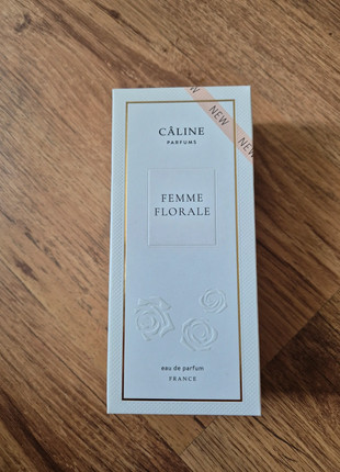 Obrázek k inzerátu: Caline parfums Femme Florale