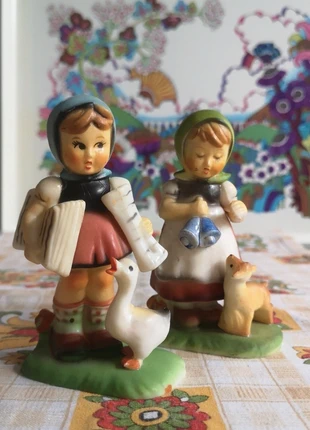 Figurines vintage 60s 🐑Les fillettes de la ferme, marque: Petites figurines anciennes 🐑🌱, état: Très bon état, 6,00 €, 7,00 € Protection acheteurs incluse