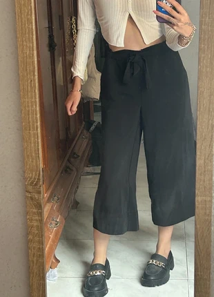 Pantalones culotte negros, marca: Stradivarius, estado: Muy bueno, tamaño: S / 36 / 8, 1,99 €, 2,09 € Protección al comprador incluida