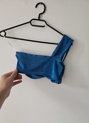 Top monospalla con nodo – Taglia XS, brand: Shein, condizioni: Nuovo senza cartellino, taglia: XS / IT 38 / EU 34, €4.00, €4.90 include la Protezione acquisti