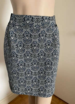 Jupe Naf Naf, marque: Naf Naf, état: Très bon état, taille: L / 40 / 12, 7,00 €, 8,05 € Protection acheteurs incluse