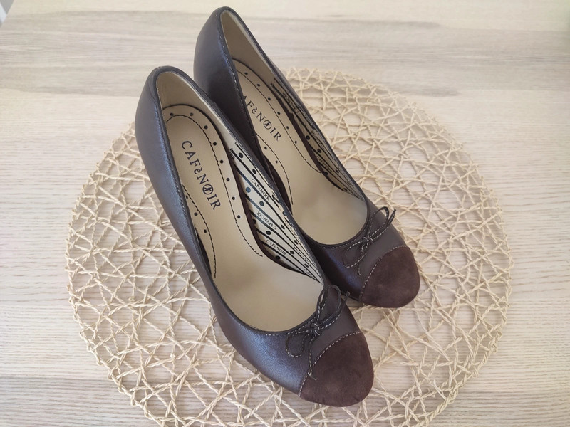 Scarpe clearance chanel indossate